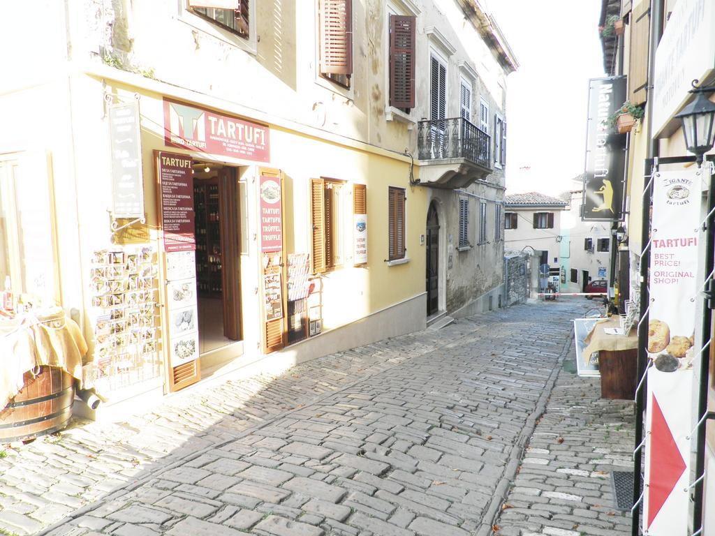 Studio Sijara Apartamento Motovun Quarto foto