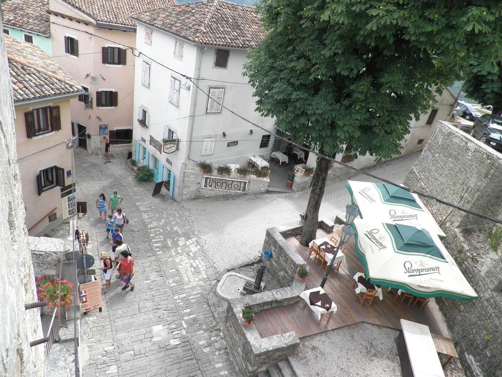 Studio Sijara Apartamento Motovun Quarto foto